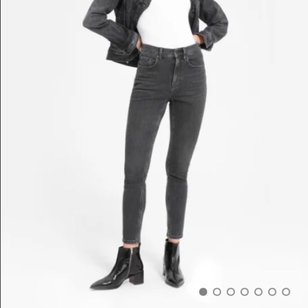 Everlane Authentic High-rise Skinny jean 27 regular in washed black. Like new